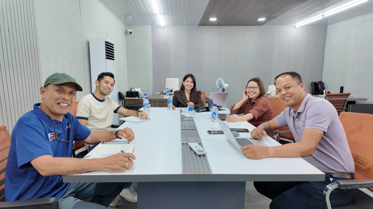 Bright Horizon Solar engineers planning a solar installation